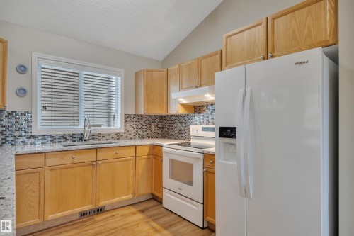 21306 87A Avenue, Edmonton, AB 