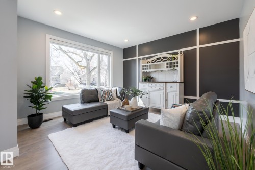 10936 71 Avenue, Edmonton, AB 
