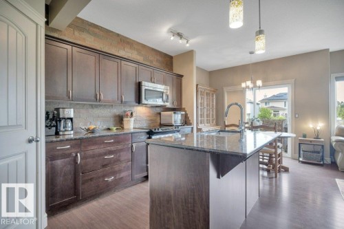 10 15151 43 Street, Edmonton, AB - Indoor Photo Showing Kitchen With Upgraded Kitchen