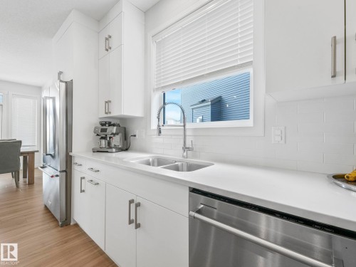 6404 176 Avenue, Edmonton, AB 