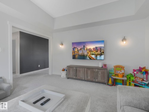 6404 176 Avenue, Edmonton, AB 