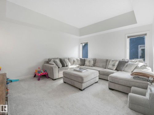 6404 176 Avenue, Edmonton, AB 