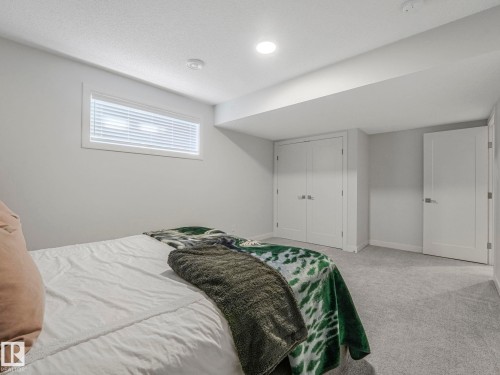 6404 176 Avenue, Edmonton, AB 