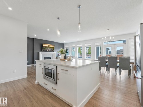 6404 176 Avenue, Edmonton, AB 
