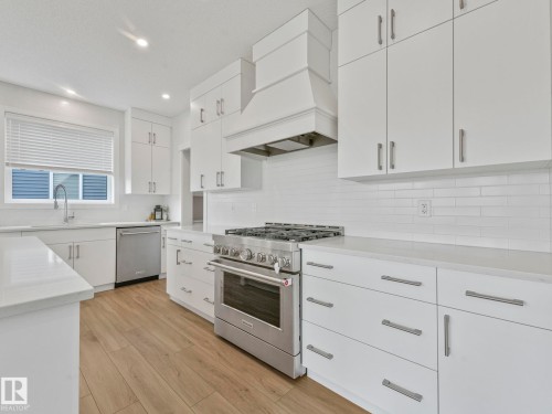 6404 176 Avenue, Edmonton, AB 
