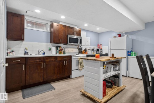 14332 121 Street, Edmonton, AB 