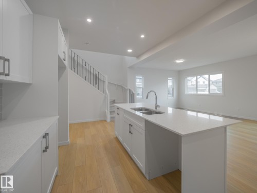 2420 205 Street, Edmonton, AB 