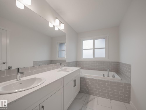 2420 205 Street, Edmonton, AB 