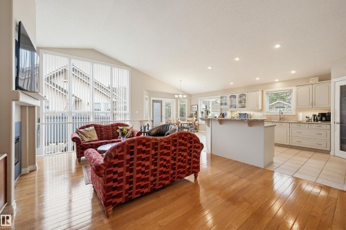 28 Prestige Point(E), Edmonton, AB - Indoor