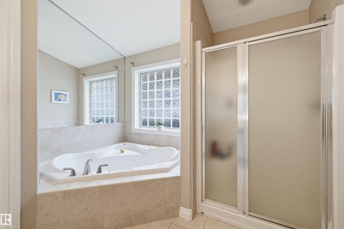 28 Prestige Point(E), Edmonton, AB 