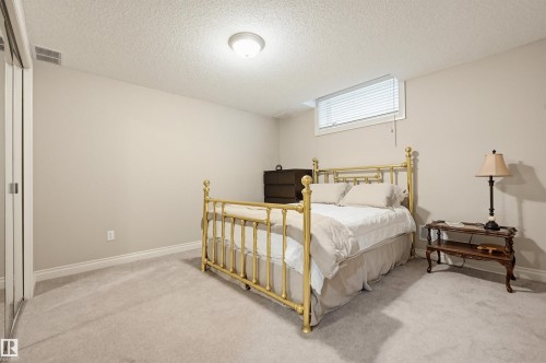 28 Prestige Point(E), Edmonton, AB 