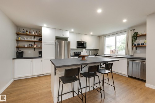 29 Chungo Drive, Devon, AB - Indoor