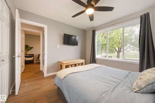 29 Chungo Drive, Devon, AB - Indoor Photo Showing Bedroom