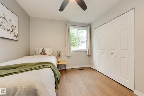 29 Chungo Drive, Devon, AB - Indoor Photo Showing Bedroom