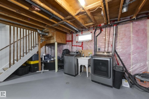 29 Chungo Drive, Devon, AB - Indoor Photo Showing Laundry Room