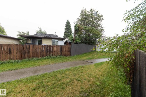 29 Chungo Drive, Devon, AB - Outdoor