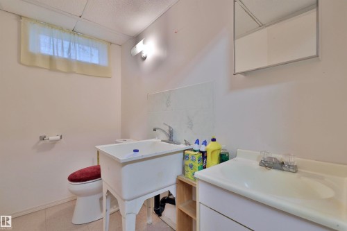 144 Cameron Crescent, Wetaskiwin, AB - Indoor Photo Showing Bathroom