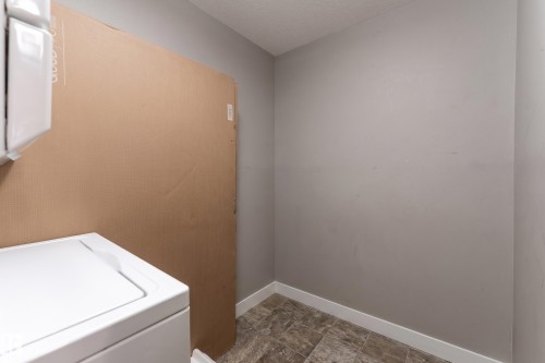 115 3670 139 Avenue, Edmonton, AB - Indoor