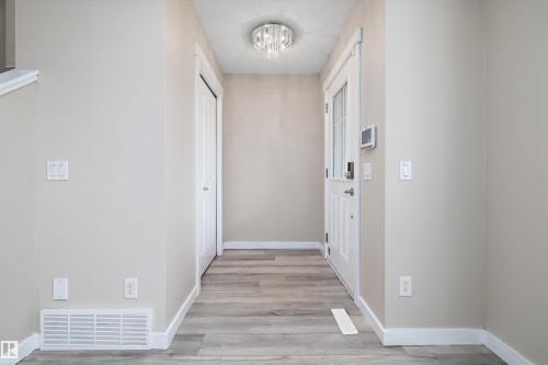 2914 18A Avenue, Edmonton, AB - Indoor Photo Showing Other Room