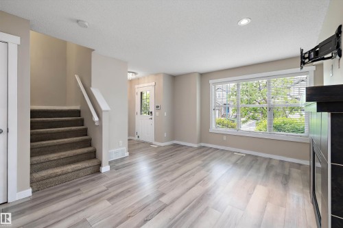 2914 18A Avenue, Edmonton, AB - Indoor Photo Showing Other Room