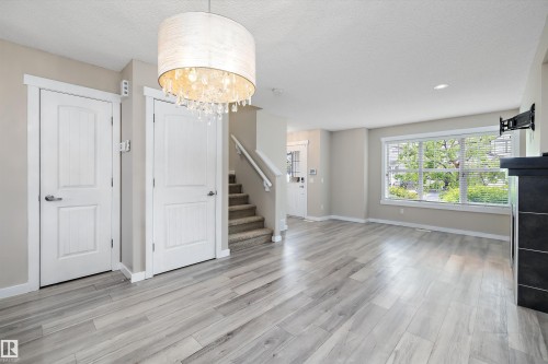 2914 18A Avenue, Edmonton, AB - Indoor Photo Showing Other Room