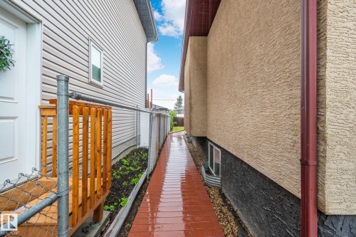 9833 153 Street Nw, Edmonton, AB 
