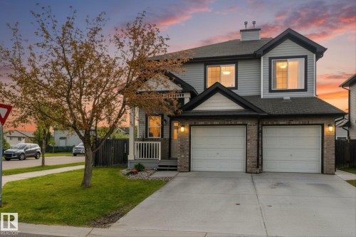 32 VISTA Street  Spruce Grove, AB T7X 4P6