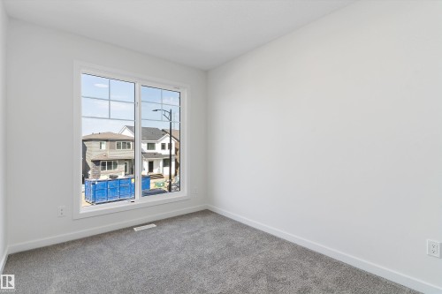 5633 Hawthorn Way Sw, Edmonton, AB - Indoor Photo Showing Other Room