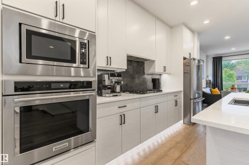 9124 73 Avenue, Edmonton, AB 