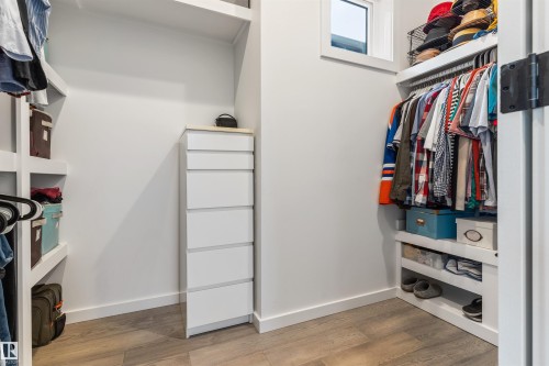 9124 73 Avenue, Edmonton, AB 