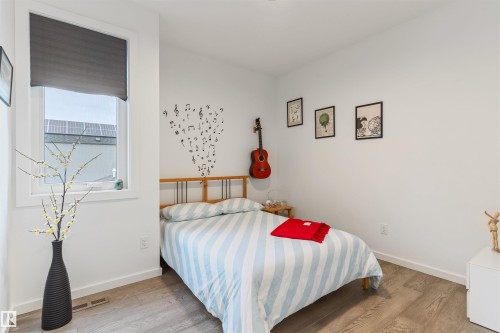 9124 73 Avenue, Edmonton, AB 
