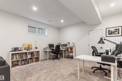 9124 73 Avenue, Edmonton, AB 