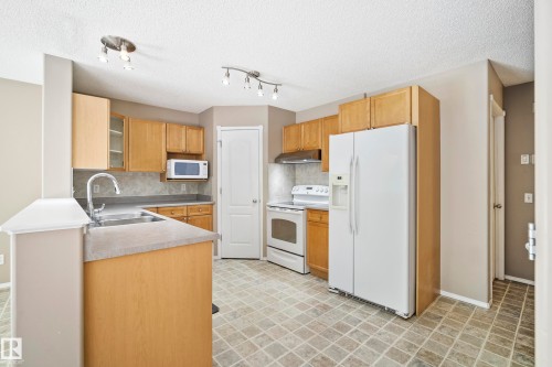 23 English Way, St. Albert, AB 