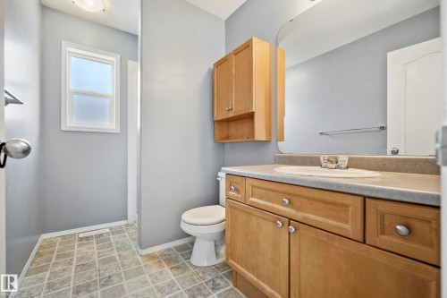 23 English Way, St. Albert, AB 