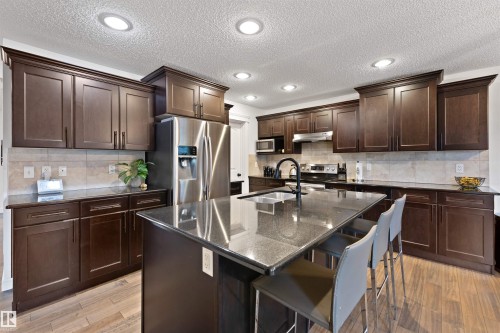 23 Meadowview Landing, Spruce Grove, AB 