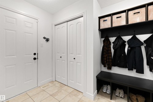 23 Meadowview Landing, Spruce Grove, AB 