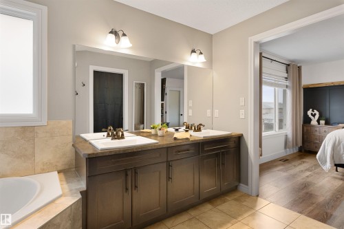 23 Meadowview Landing, Spruce Grove, AB 