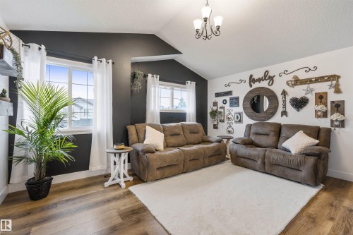 23 Meadowview Landing, Spruce Grove, AB 