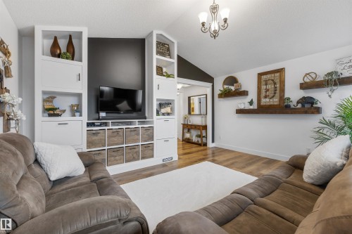 23 Meadowview Landing, Spruce Grove, AB 