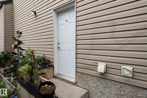 1 12042 101 Street, Edmonton, AB 
