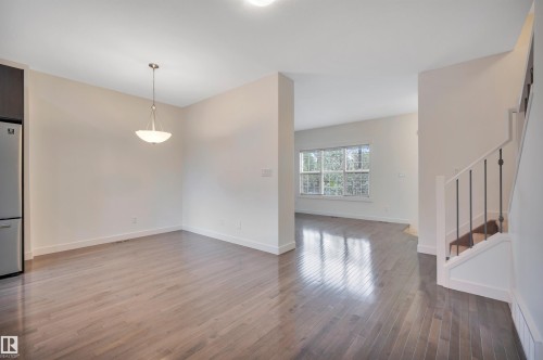 908 Valour Way, Edmonton, AB - Indoor Photo Showing Other Room