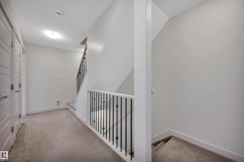 908 Valour Way, Edmonton, AB - Indoor Photo Showing Other Room
