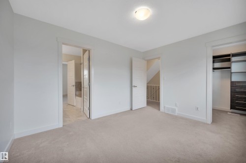 908 Valour Way, Edmonton, AB - Indoor Photo Showing Other Room
