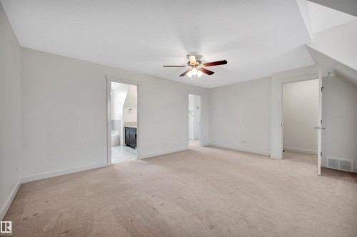 908 Valour Way, Edmonton, AB - Indoor Photo Showing Other Room