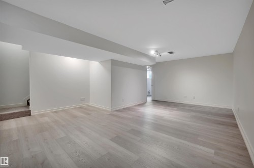 908 Valour Way, Edmonton, AB - Indoor Photo Showing Other Room