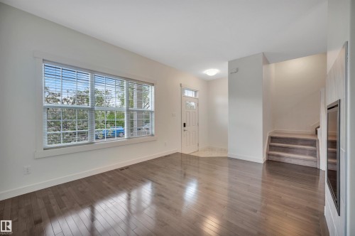 908 Valour Way, Edmonton, AB - Indoor Photo Showing Other Room