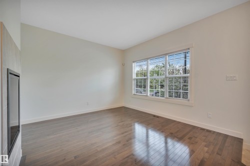 908 Valour Way, Edmonton, AB - Indoor Photo Showing Other Room