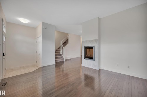 908 Valour Way, Edmonton, AB - Indoor Photo Showing Other Room