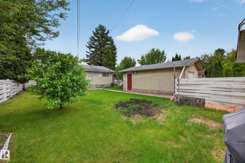 Yard - 5216 104A Street, Edmonton, AB - Outdoor