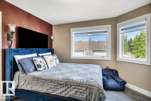 74-53302 261 Range Road, Rural Parkland County, AB - Indoor Photo Showing Bedroom
